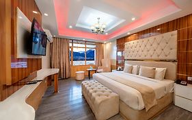 Hill Rver Resort Central Heated And Air Cooled - Near Mall Road